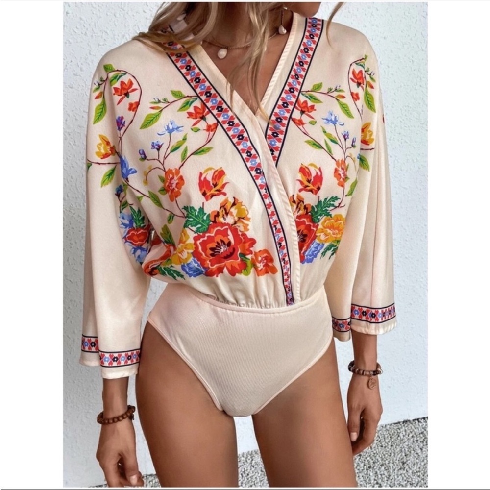 Gorgeous Bohemian Bright Colored Floral 3/4 Dolman Sleeve Bodysuit Size XL NWT - Picture 5 of 16